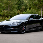 Обзор: электромобиль Tesla Model S Plaid Plus (2026)